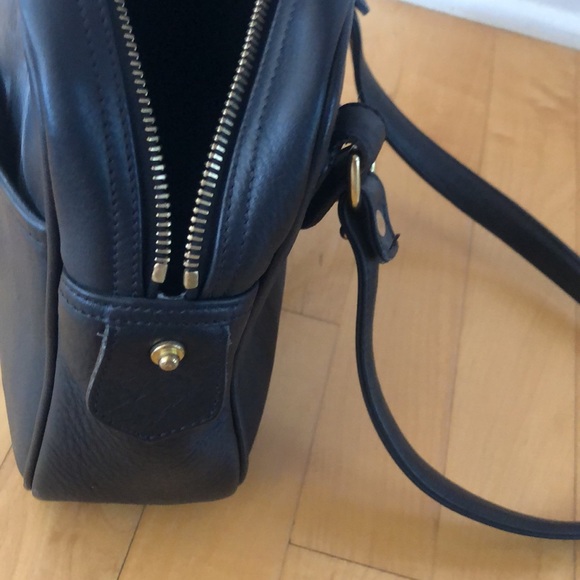 Vintage Dooney&Bourke all leather9x8x3 8” drop - Picture 6 of 15